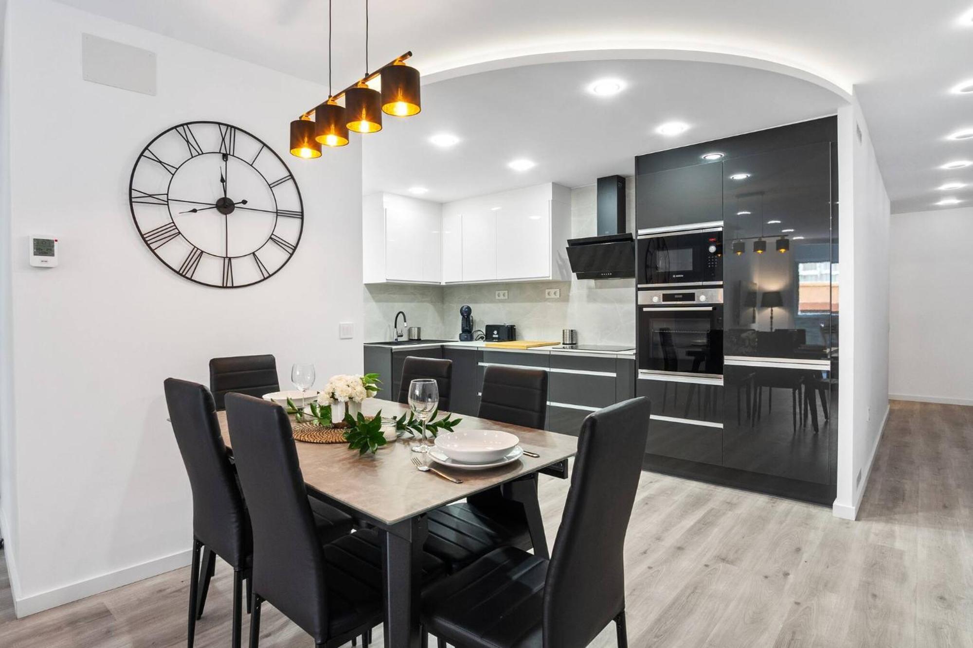 Noche By The Sea Apartment Torrevieja Bagian luar foto