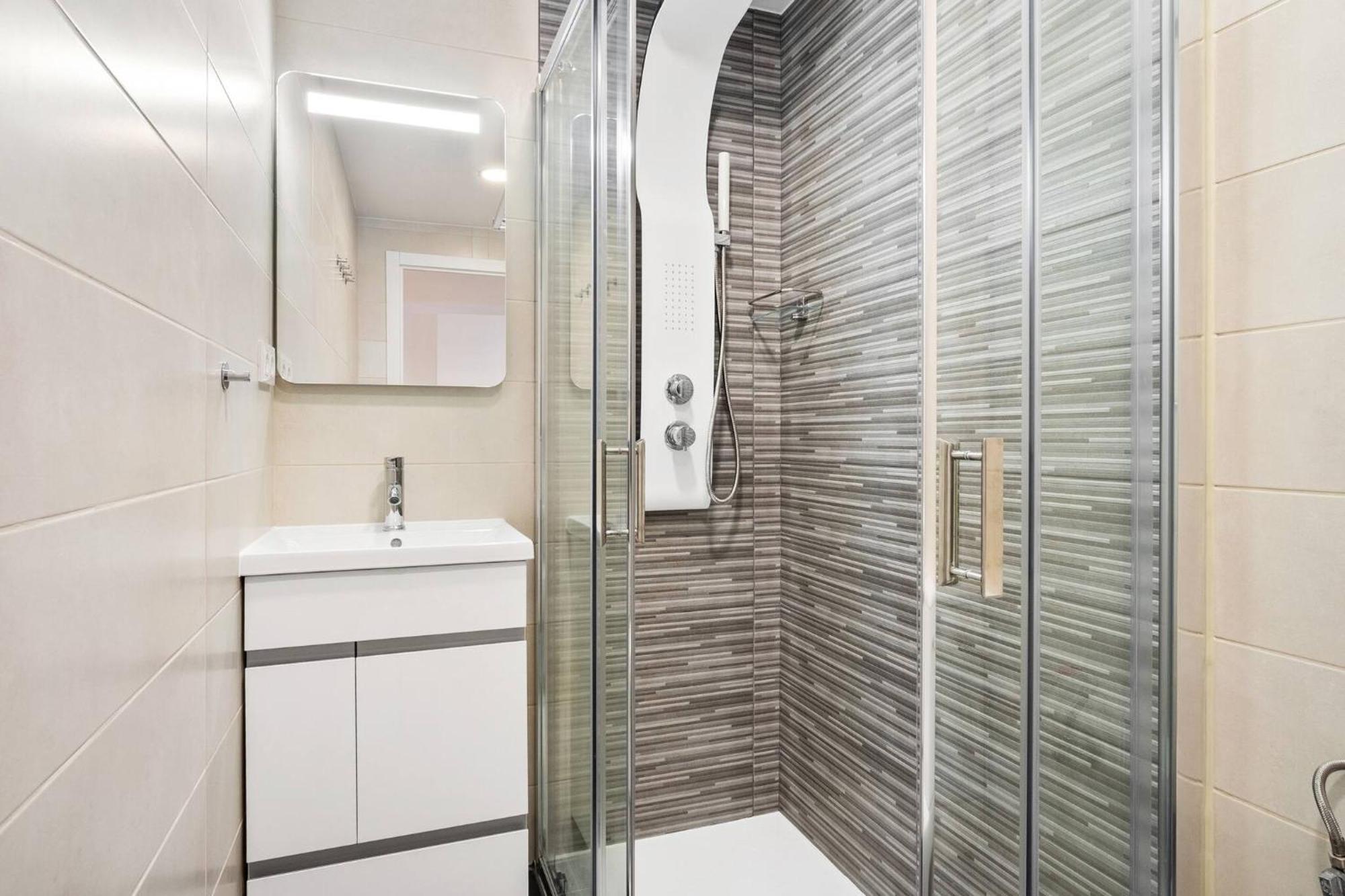 Noche By The Sea Apartment Torrevieja Bagian luar foto